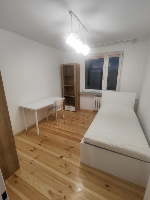 Wynajmę dwa pokoje w mieszkaniu trzypokojowym w centrum Lublina na ul. Obywatelskiej blisko Uniwersytetu Medycznego