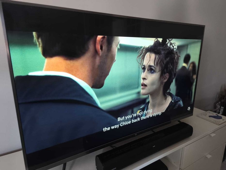 Smart TV Xiaomi 43" 4K UHD em excelente estado