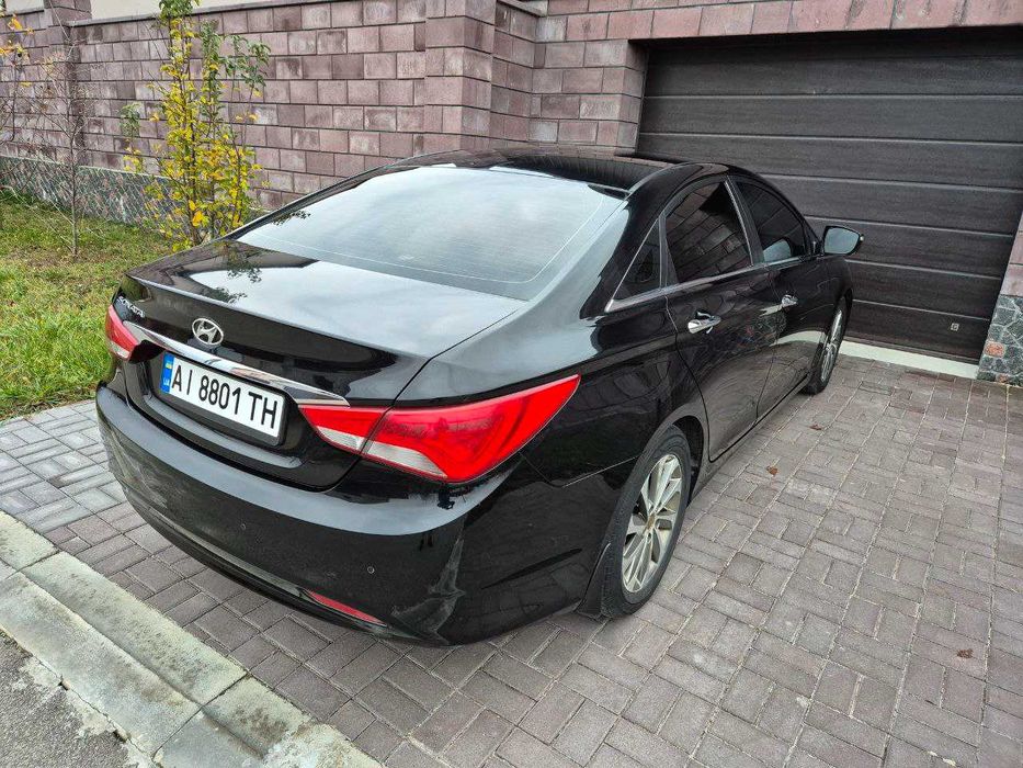 Hyundai Sonata 2013 автомат 2.4 AT (178 к.с.)  •  Premium