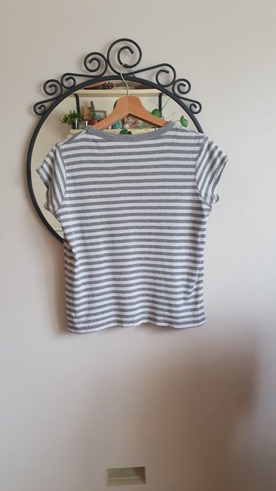 T-shirt w biało-szare paski