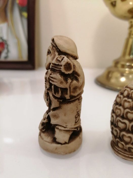 conj 2 bonecos pequenos antigos decorativos