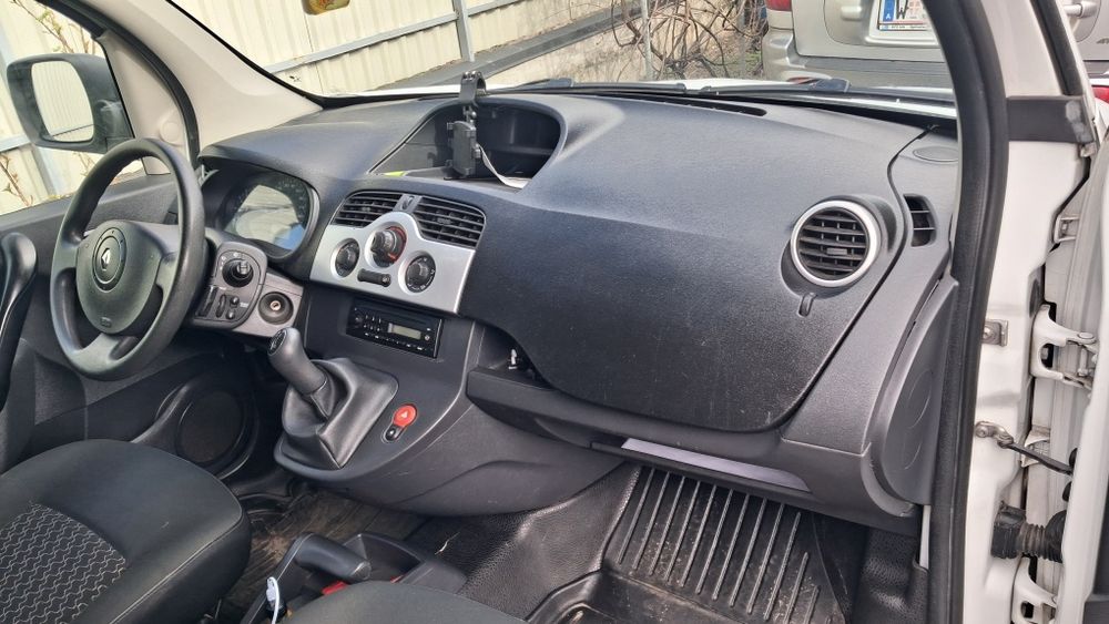 Renault kangoo 2011 1.5  продам