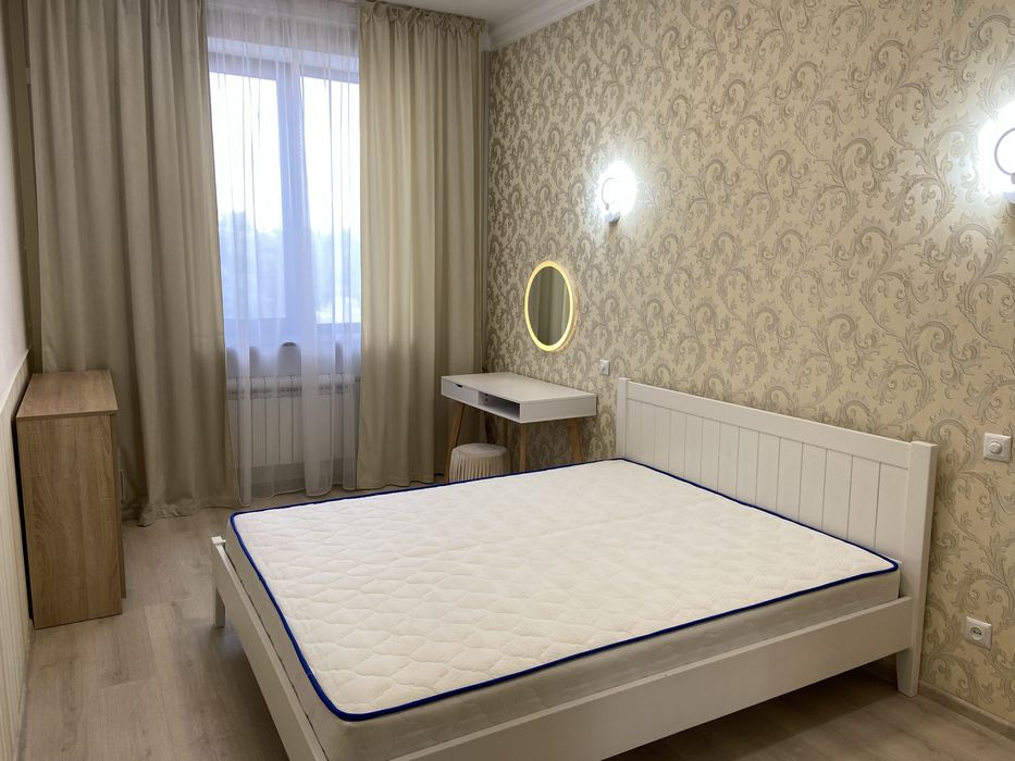 Здам 2-к квартиру на площі Володимира Великого