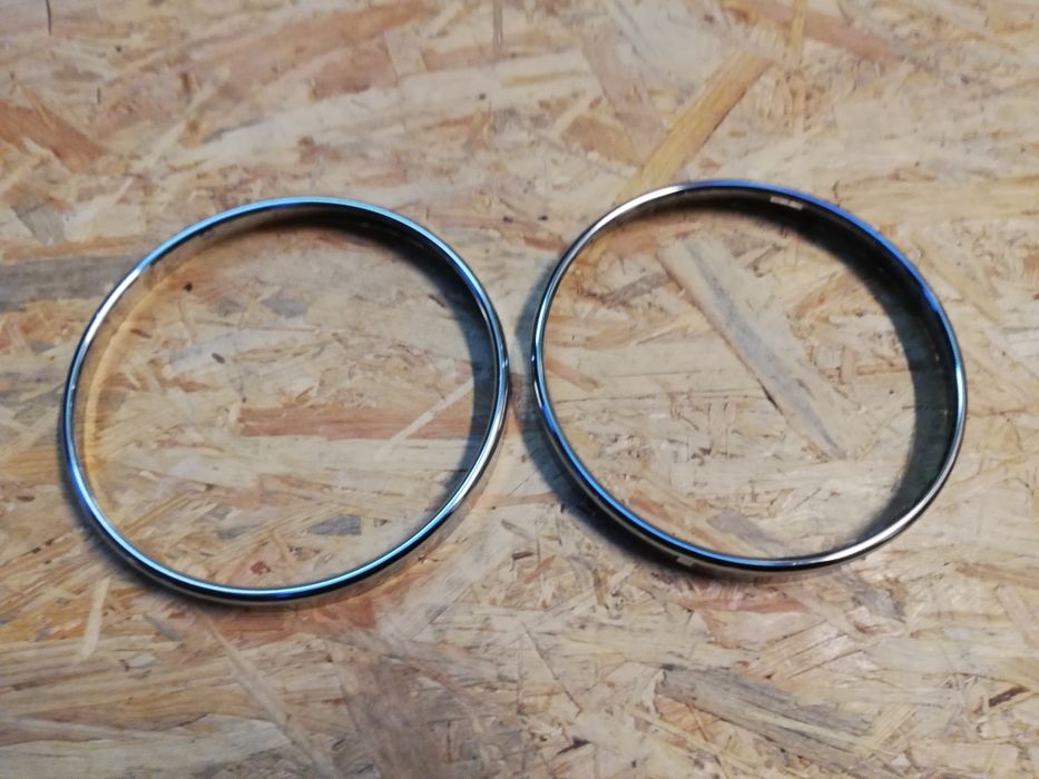 Ramki reflektora BMW E23 E28 ramka mocowanie