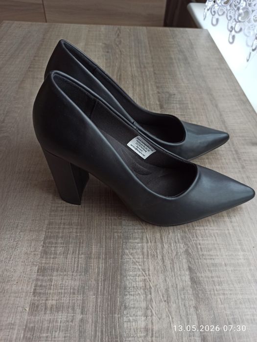 Buty na obcasie rozmiar 41