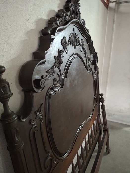 Double Bed in Solid Mahogany64550280676355121