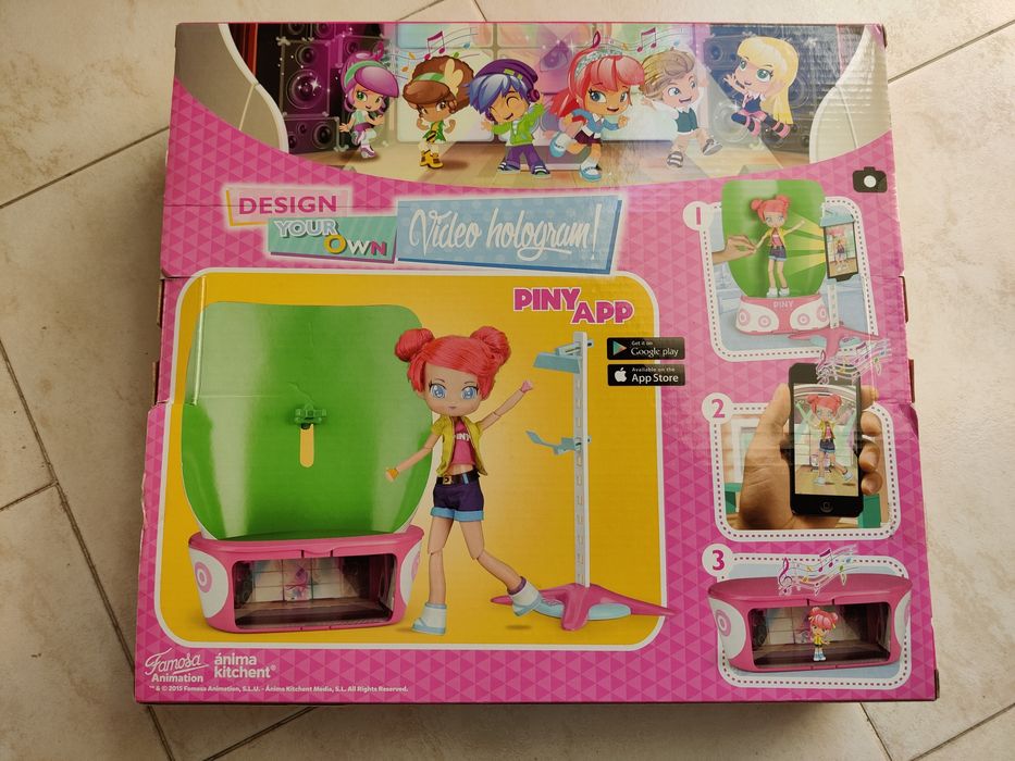 Boneca Piny Dance como nova