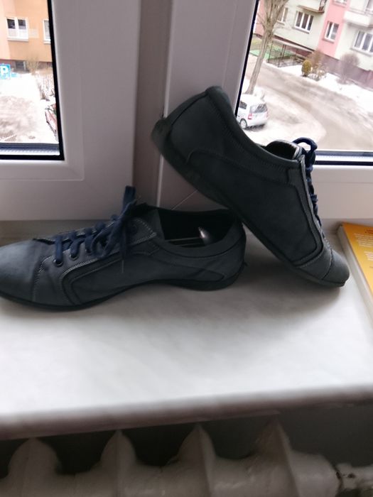Sprzedam buty KAZAR rozmiar 42