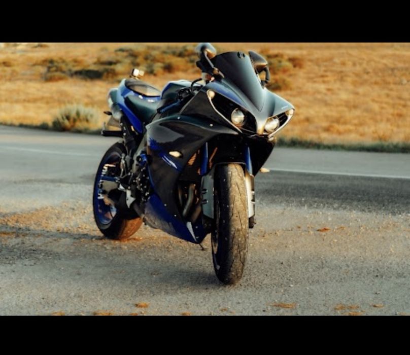Yamaha R1 2014 edição race blue