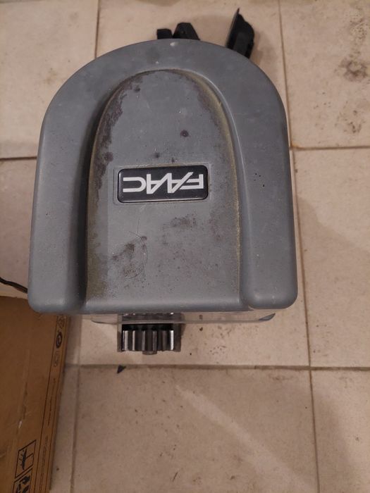 Napęd do bramy przesuwnej Faac Sprint