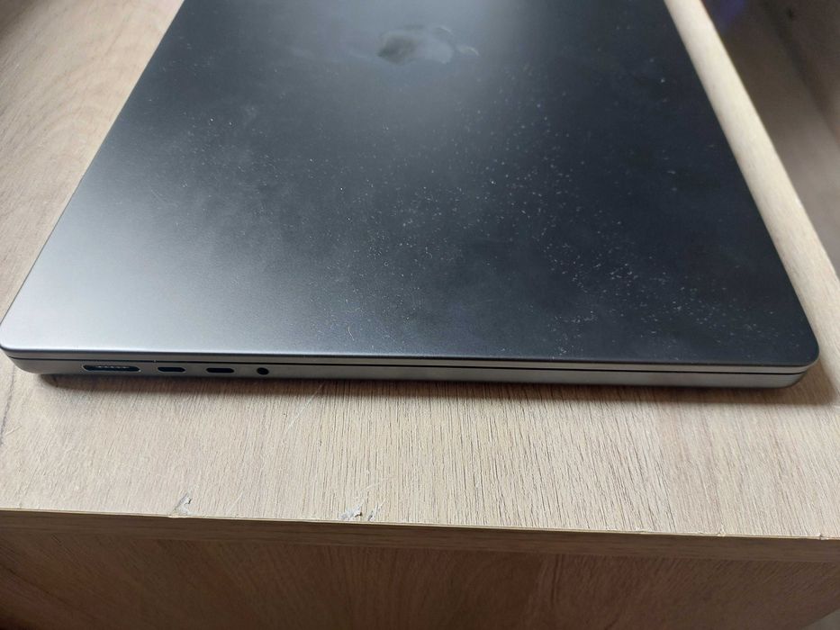 Macbook Pro M3 16''