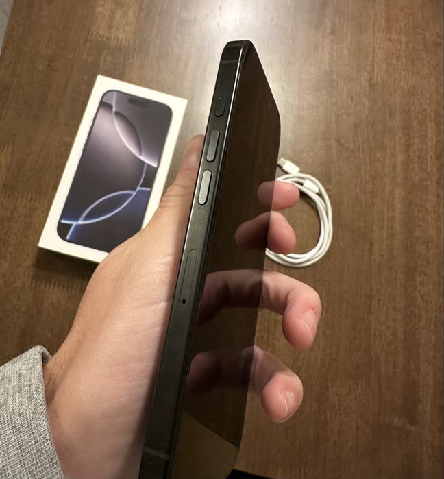 iPhone 16 Pro 128GB – Impecável – 93% Bateria