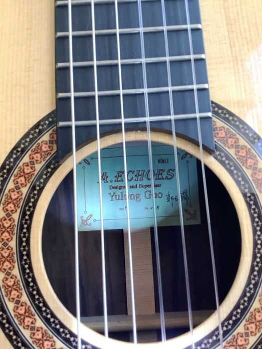 Guitarra clássica de excelente qualidade. Yulong Guo. A-Echoes