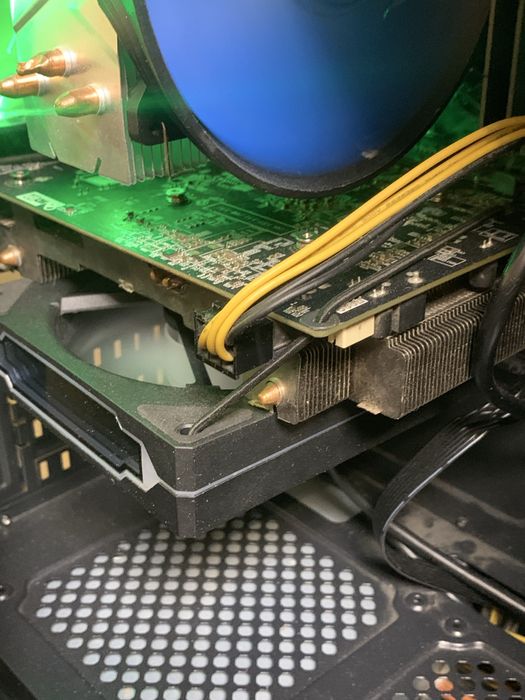Продам видеокарту rx570 4gb ТОРГ