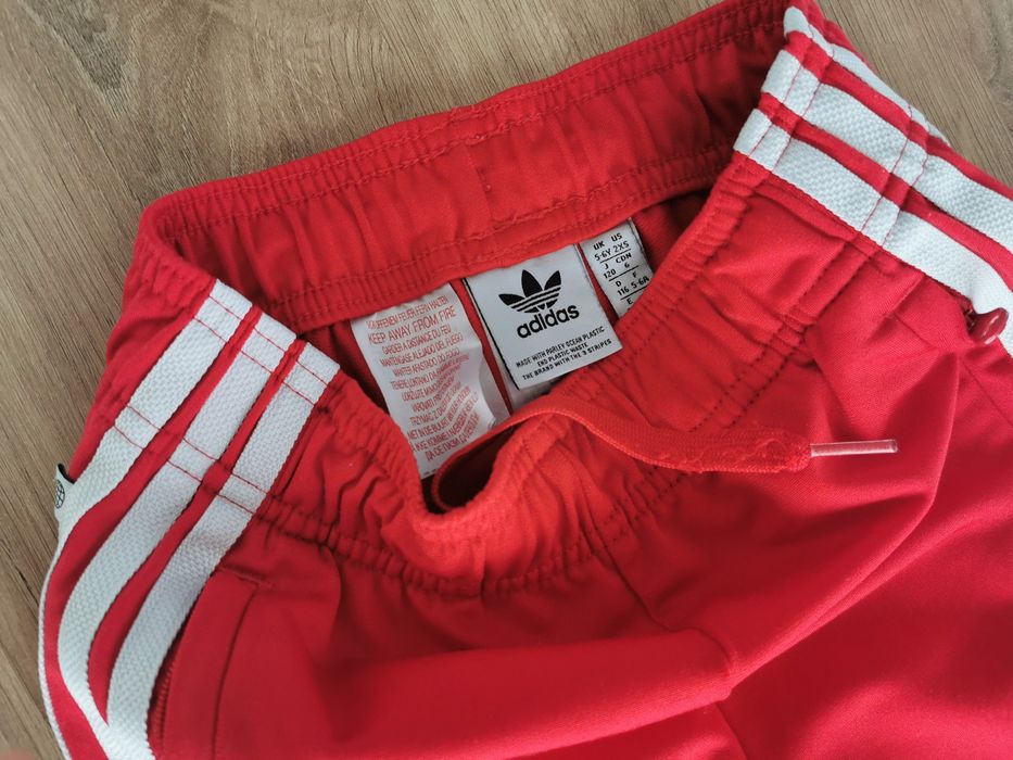 Dres oryginalny Adidas, 116 cm