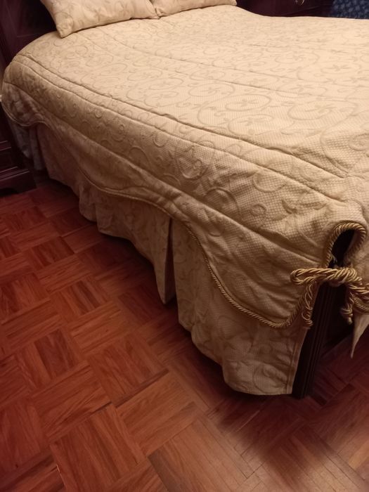 Bedspread Set with Two Pillows64586206820099125