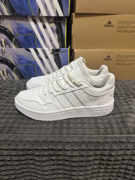 Оригінальні кросівки ADIDAS HOOPS 3.0 38(23,5см)