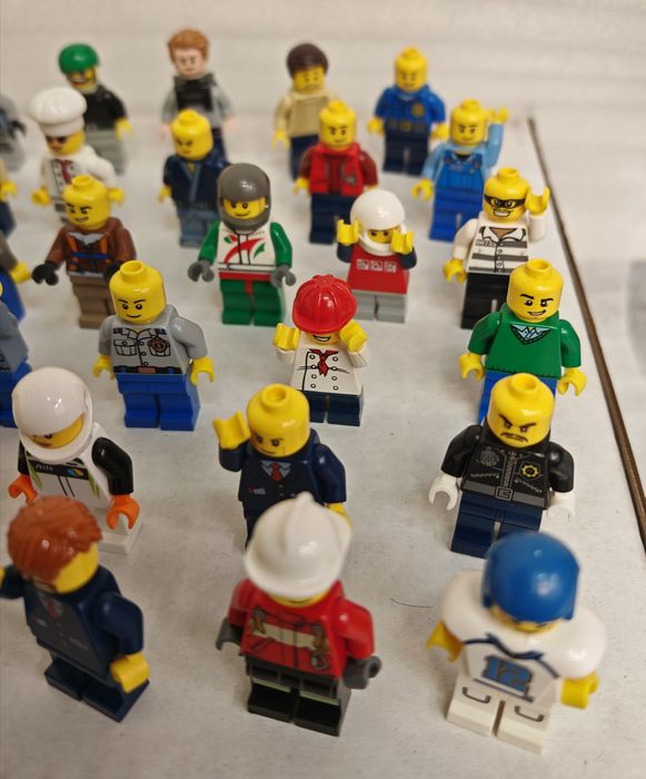 Ludziki lego 61 sztuk klocki LEGO