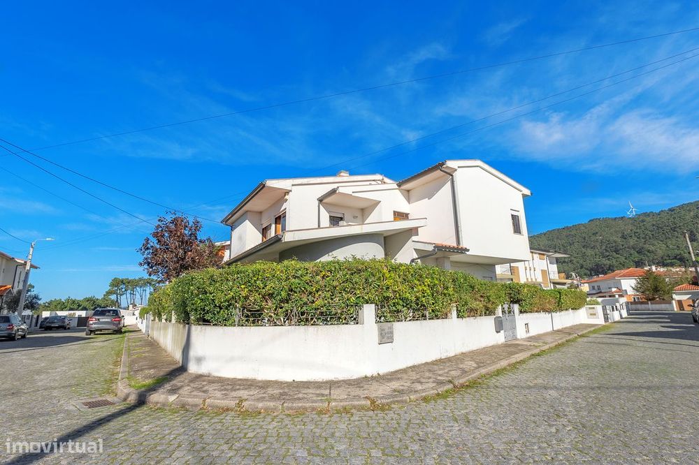 Moradia T4 em Carreço