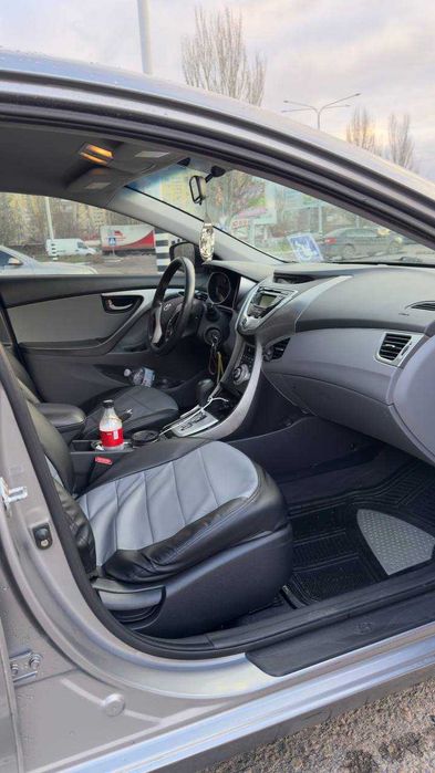 В продажі Хюндай Елантра