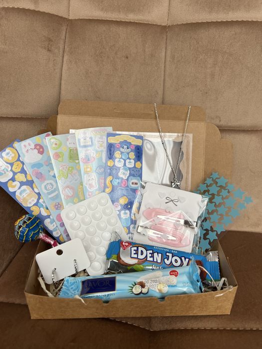 Подарункові бокси