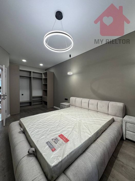 Продаж котеджу з сучасним дизайнерським ремонтом!