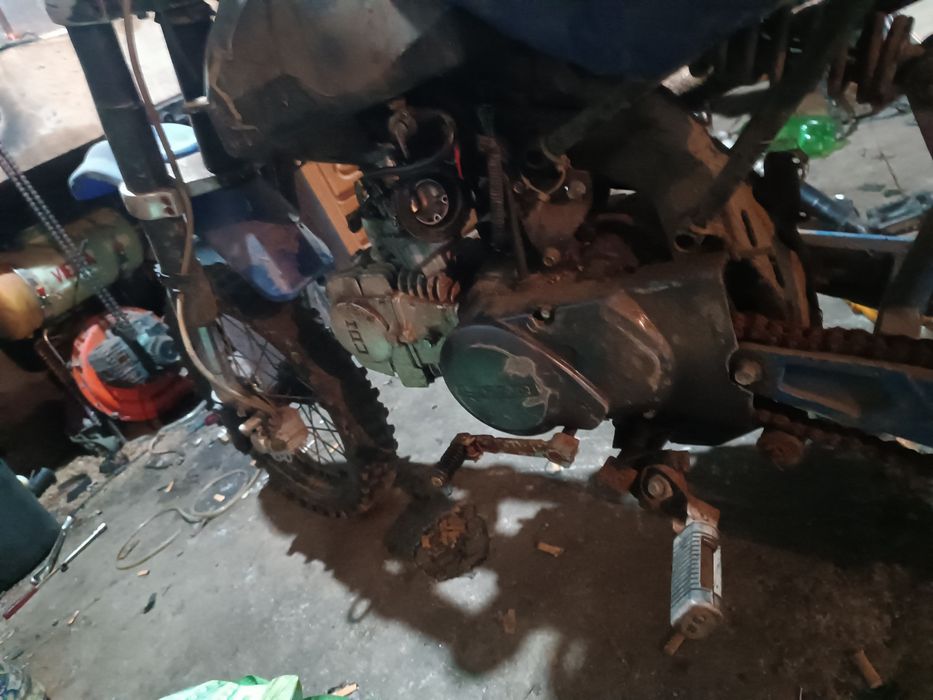 Pitbike malcor 125cc para pecas inteira