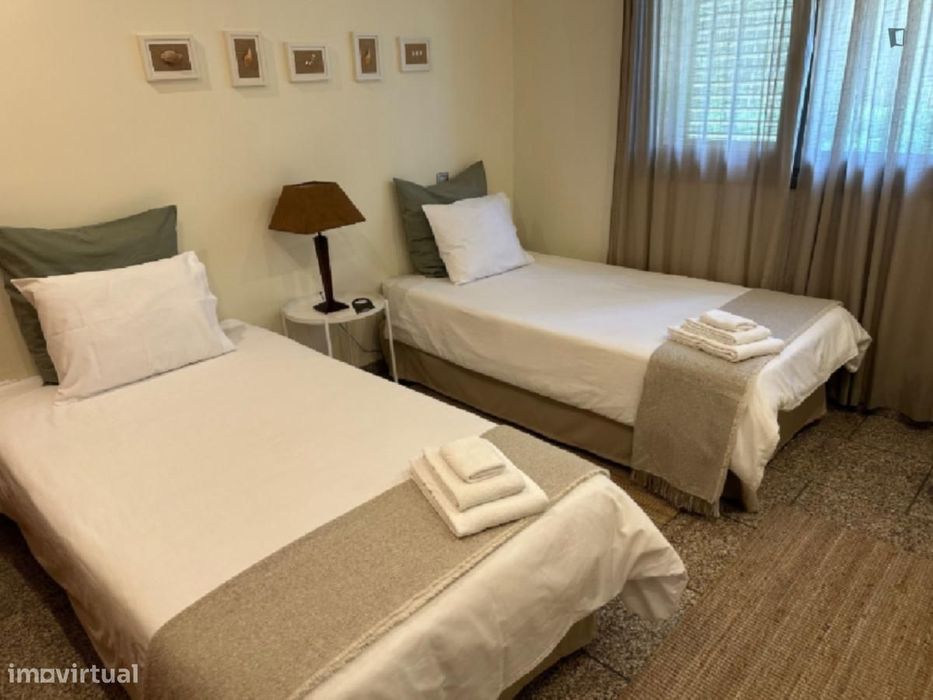 Quarto - localizado em Vila do Conde Porto