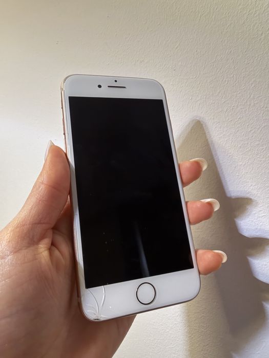 iPhone 8 - 64 GB w pełni sprawny