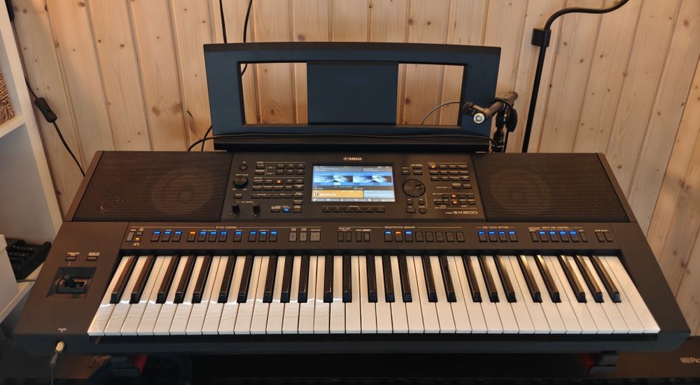 Yamaha PSR SX 900