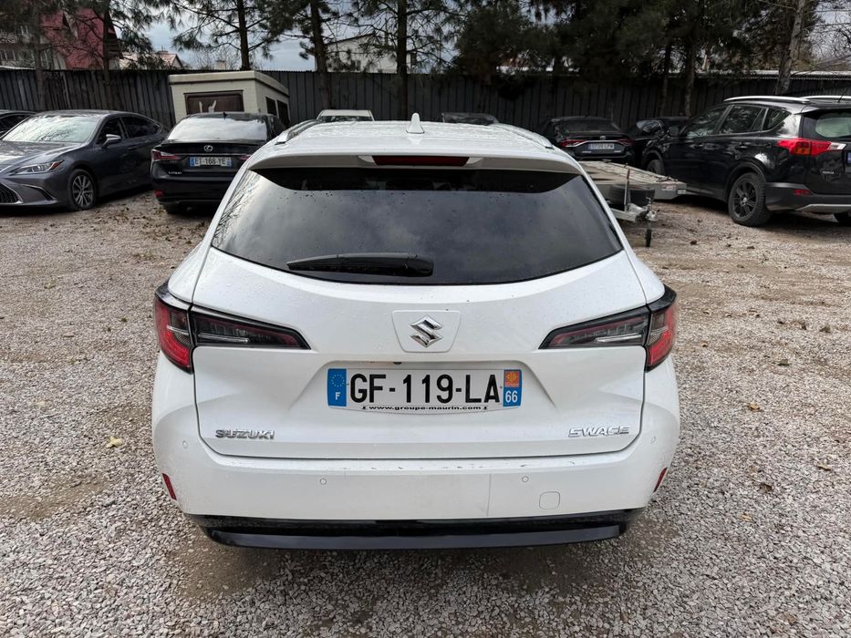 Suzuki Swace / Toyota Corolla hybrid