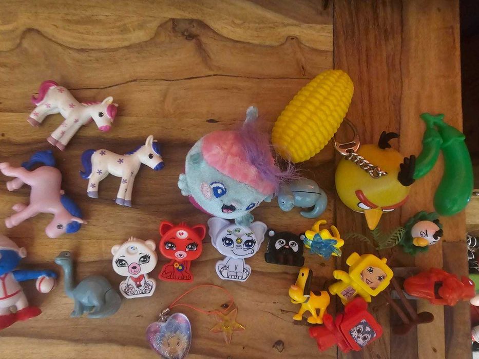 40% taniej PROMOCJA  Zestaw figurek, zabawek kinder, McDonald's