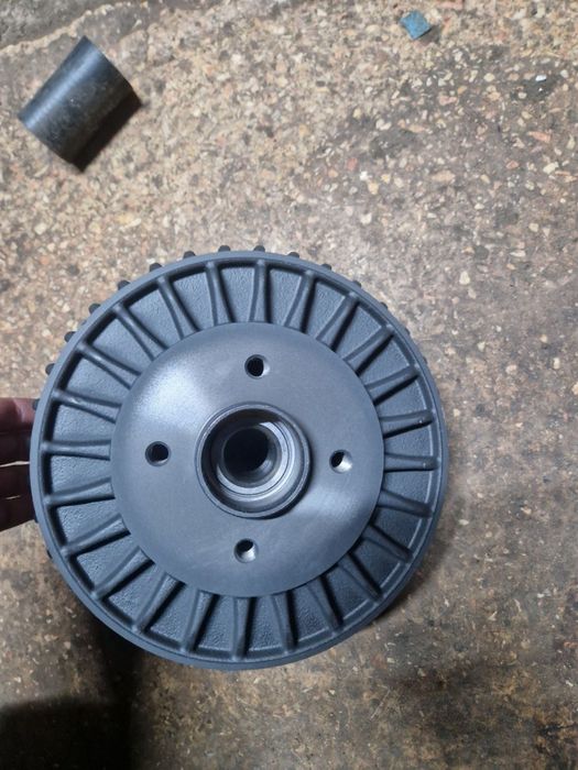 Барабан гальмівний задній Renault Logan Sandero, 432003429R