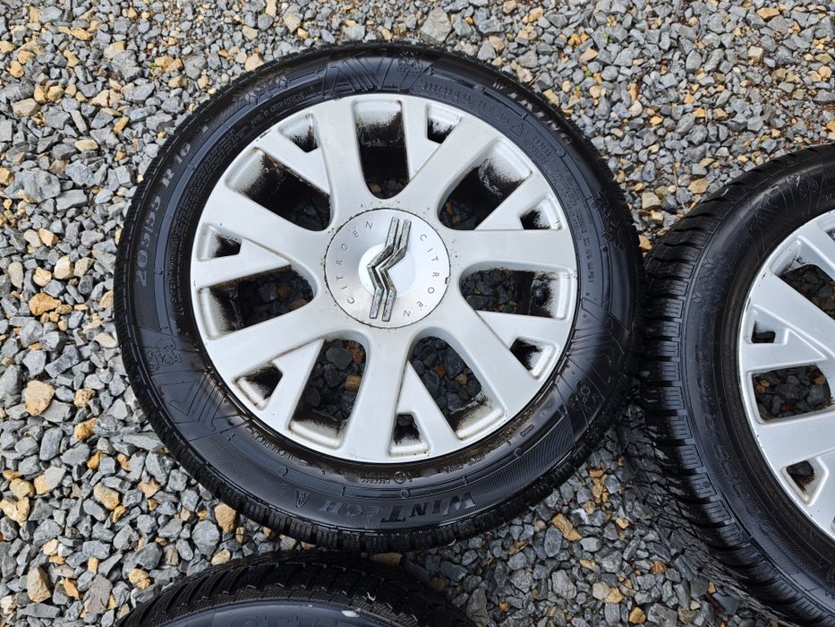 Felgi Citroen C2 C3 C4 C5 Peugeot 206 207  307 4x108 z oponami zimowymi