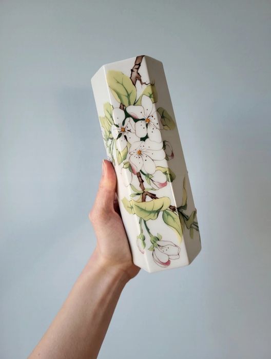 Antyk wazon porcelanowy