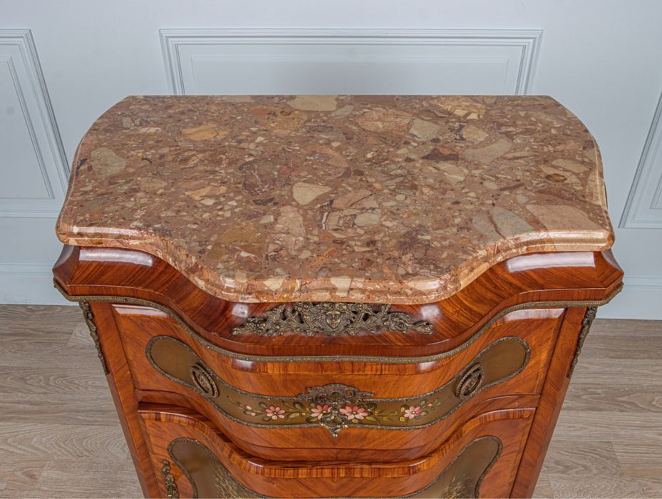 Вінтажний італійський комод