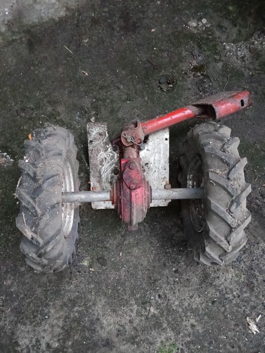 Traktorek Robi 151 z osprzętem