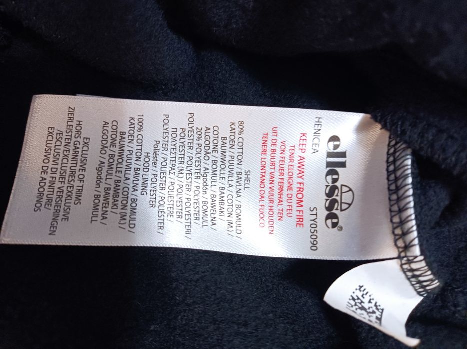 Bluza czarna ellesse 42