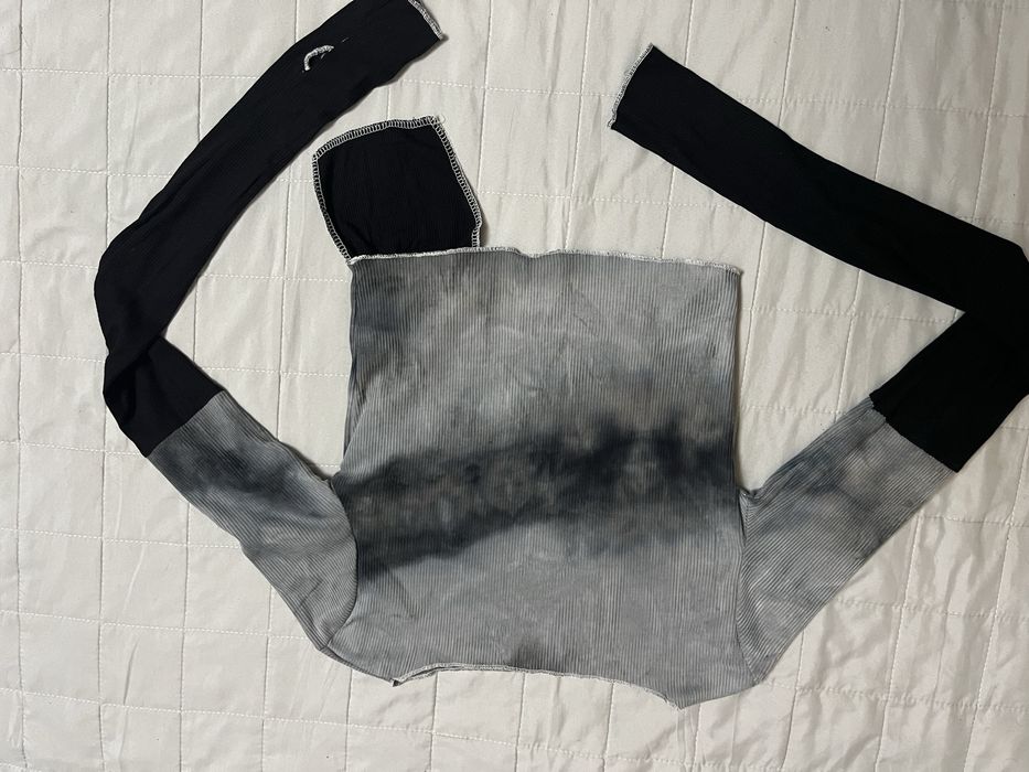 На продажі топи різні нові р. 42-44