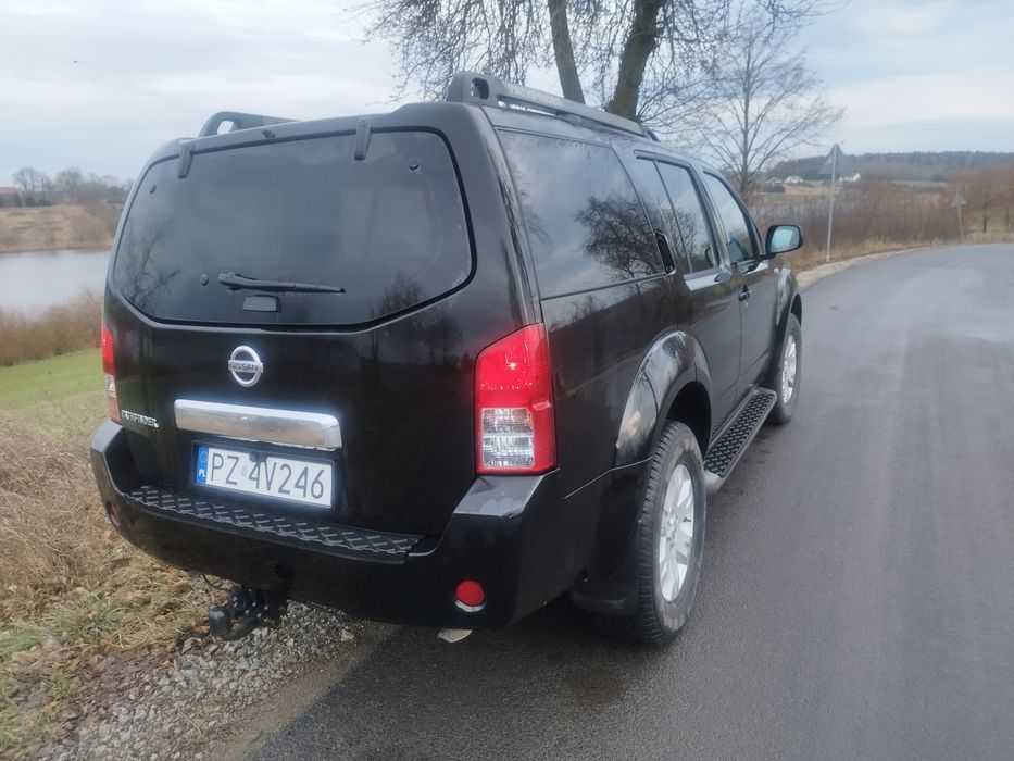 Nissan Pathfinder 2.5 dCi 4×4 (7 osobowe)
