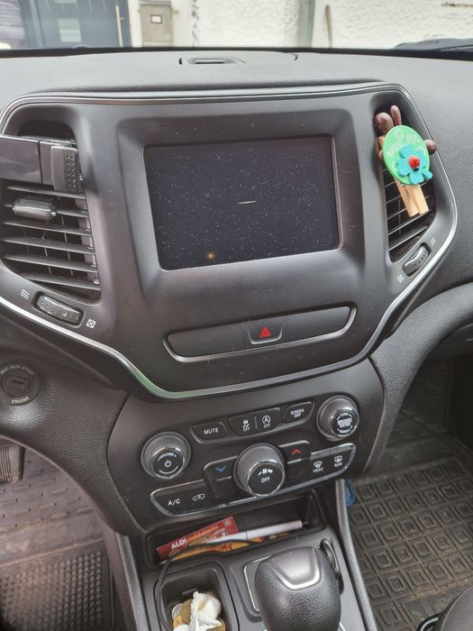 Jeep Cherokee 2018 VIN 1C4PJLCB7KD187193 фото оголошення 7 з 8