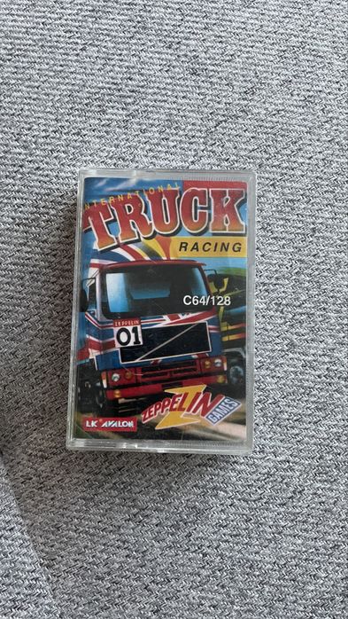 Kaseta Commodore 64 International Truck Racing LK Avalon