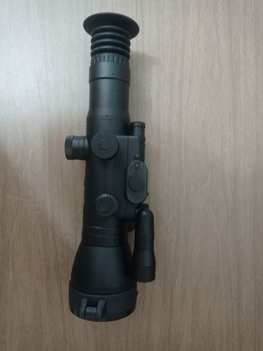 Прибор нічного бачення Dedal 450
