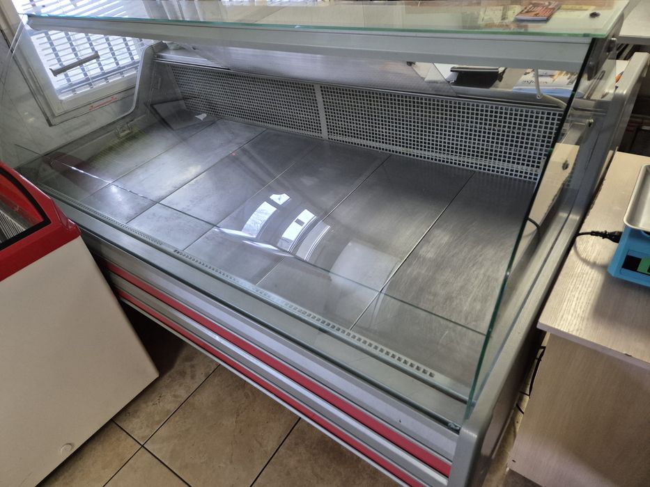 Холодильна вітрина 2 метра