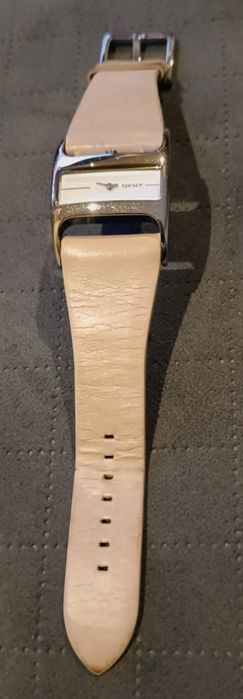 Relógio DKNY bracelete salmão