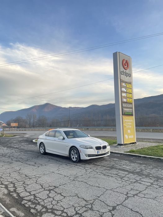 Продам бмв ф10хороший стан один підкрас