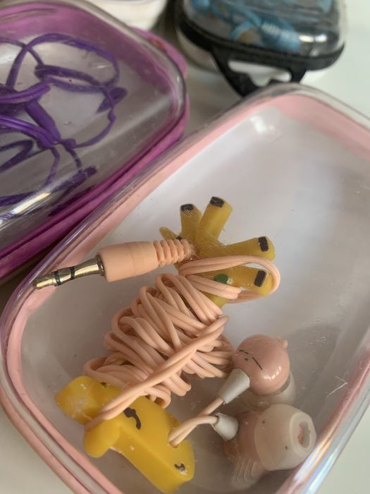 Zestaw używanych. Słuchawek