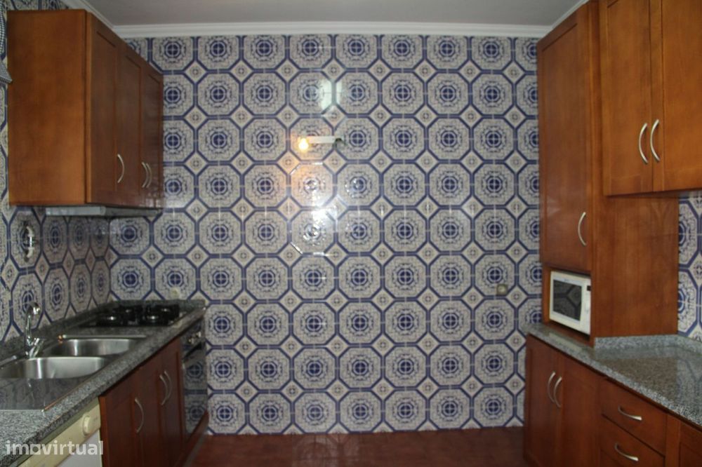 Alugo Apartamento T3