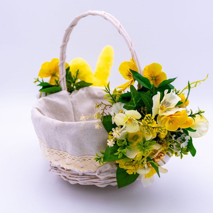 Koszyk wielkanocny dekoracyjny rękodzieło stroik