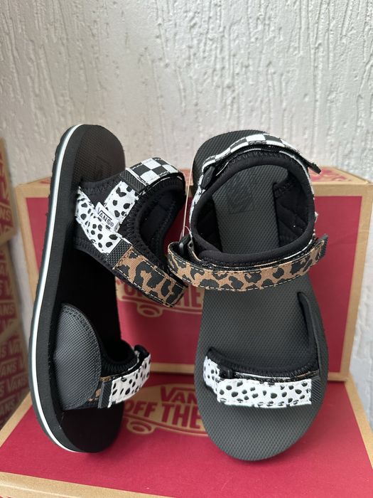 Босоніжки/ сандалі vans оригінал